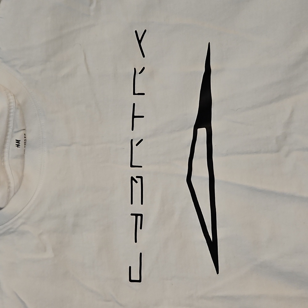 H&M Cybertruck Tee Shirt XXL - Picture 2 of 3